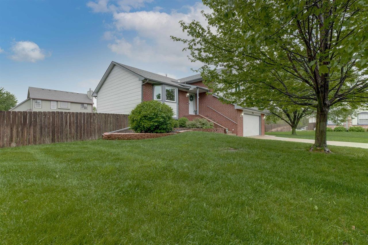 For Sale: 1936 N Grace Ave Ct, Andover KS