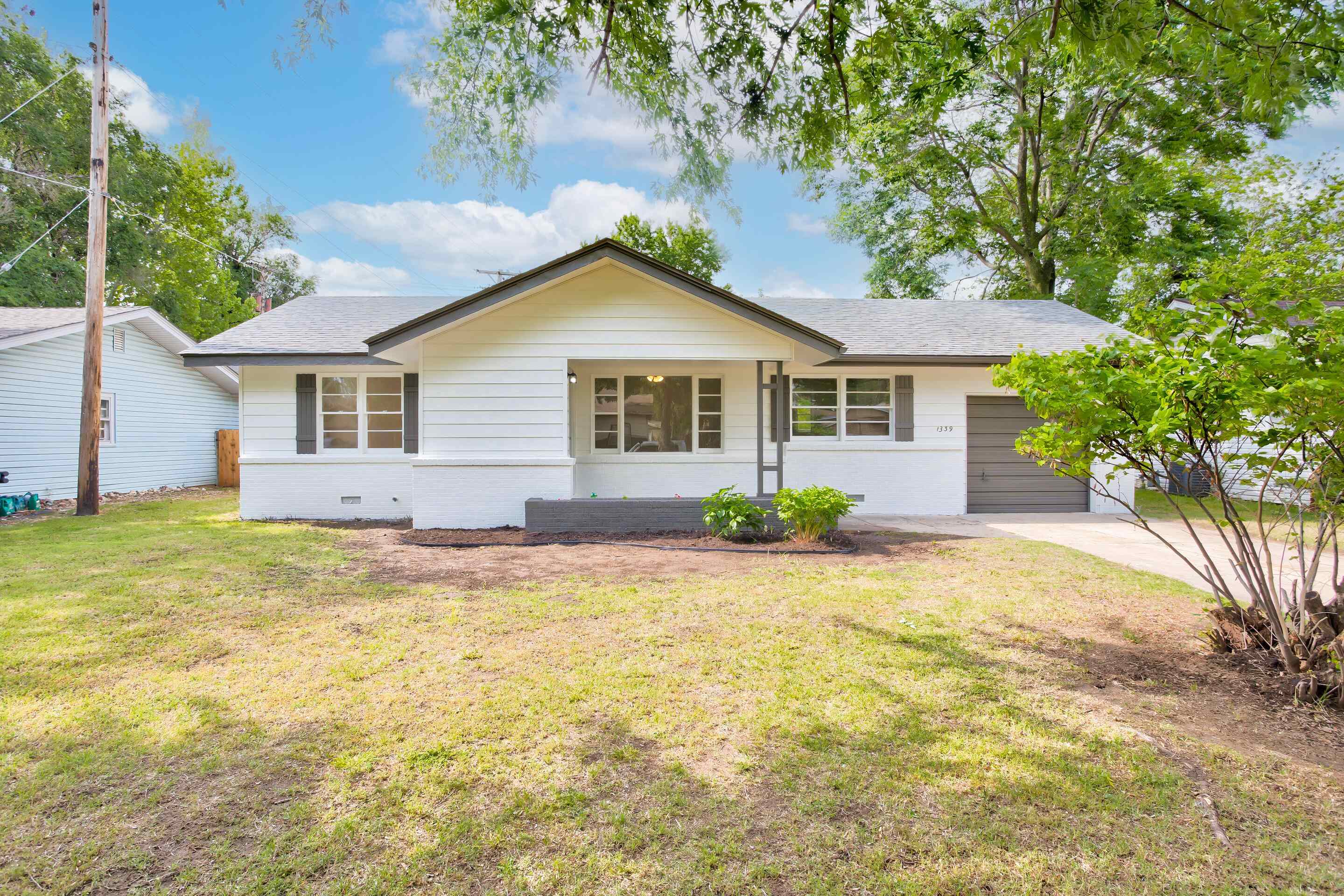 Welcome to this fully remodeled home that is sure to WOW! This home features 3 Bedrooms, 1 Bathroom,
