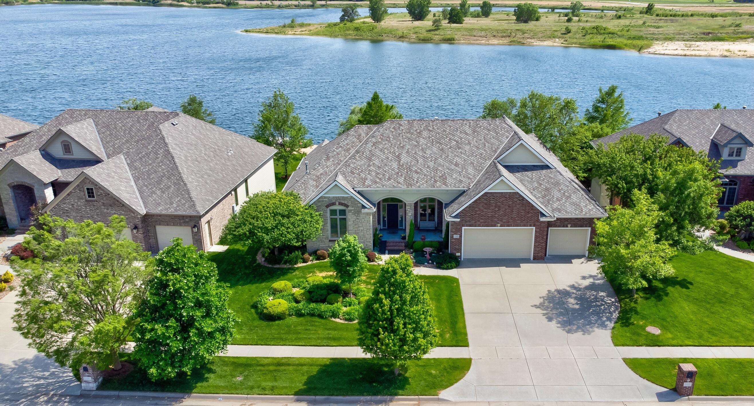 Photo of 2205 W Driftwood St in Wichita, KS