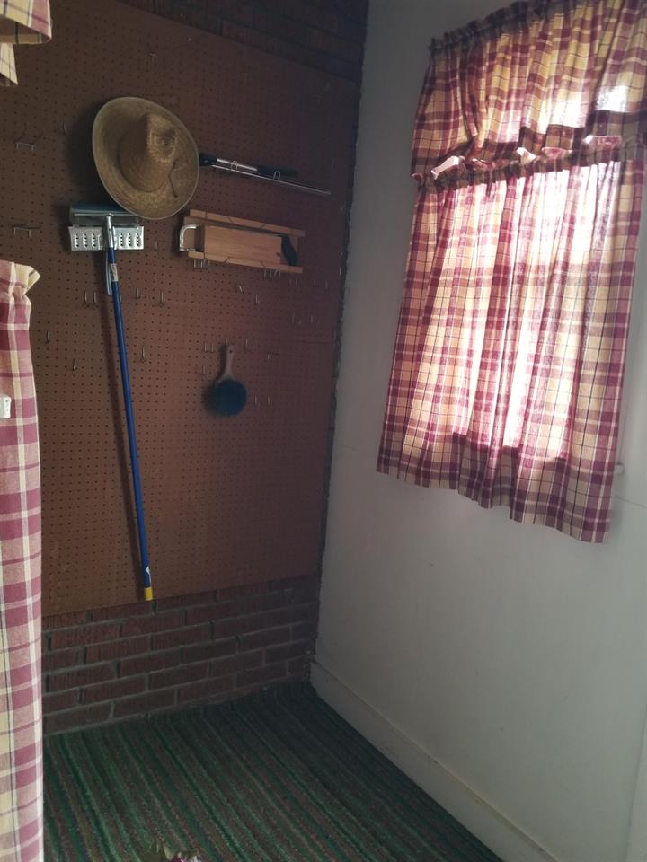 For Sale: 319 N Myrtle St, Eureka KS
