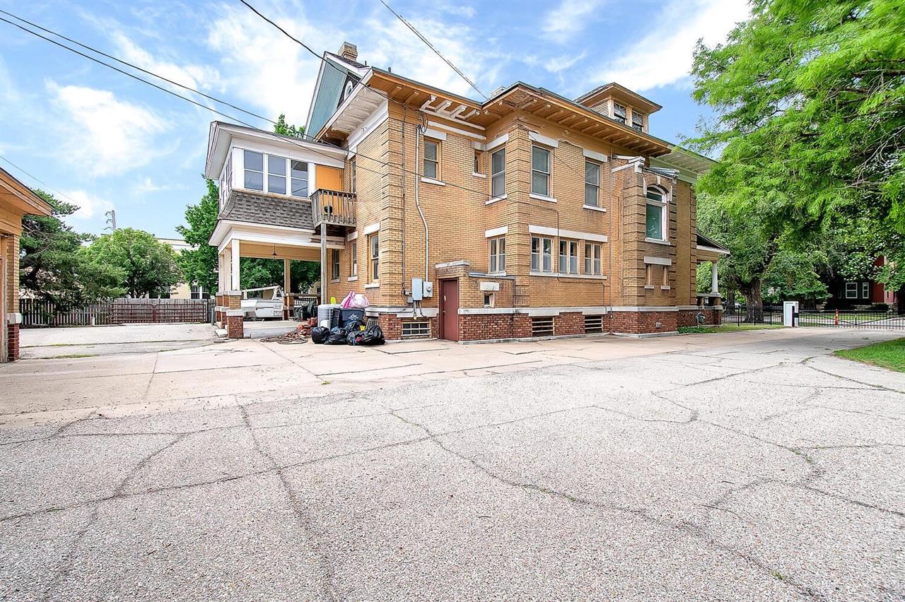 For Sale: 1004 N MARKET ST, Wichita KS
