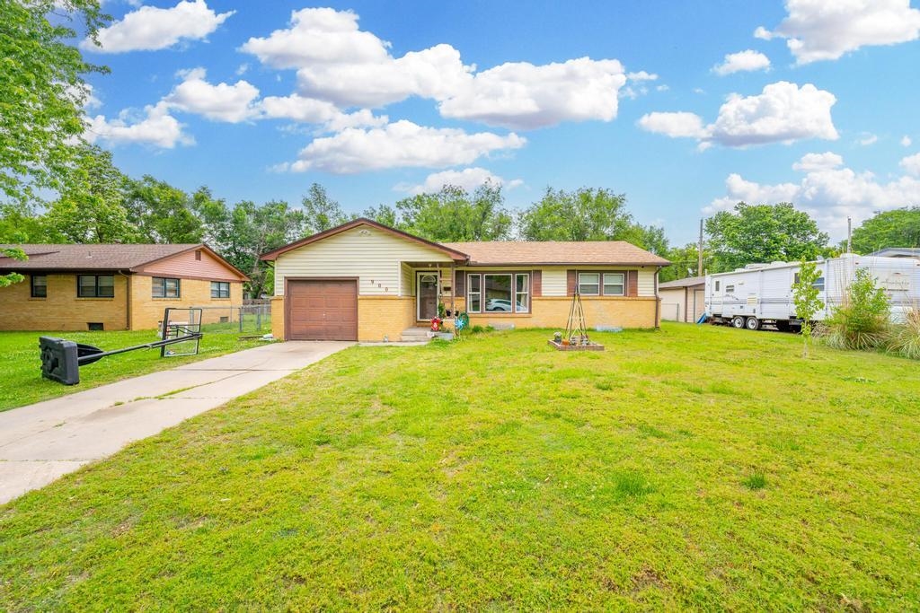 WEST WICHITA … GREAT NEIGHBORHOOD ... BIG YARD AND DECK SPACE  Looking for your perfect family home?