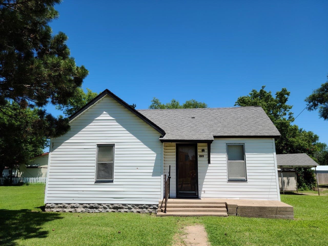Photo of 1015 N Plum St in Wellington, KS