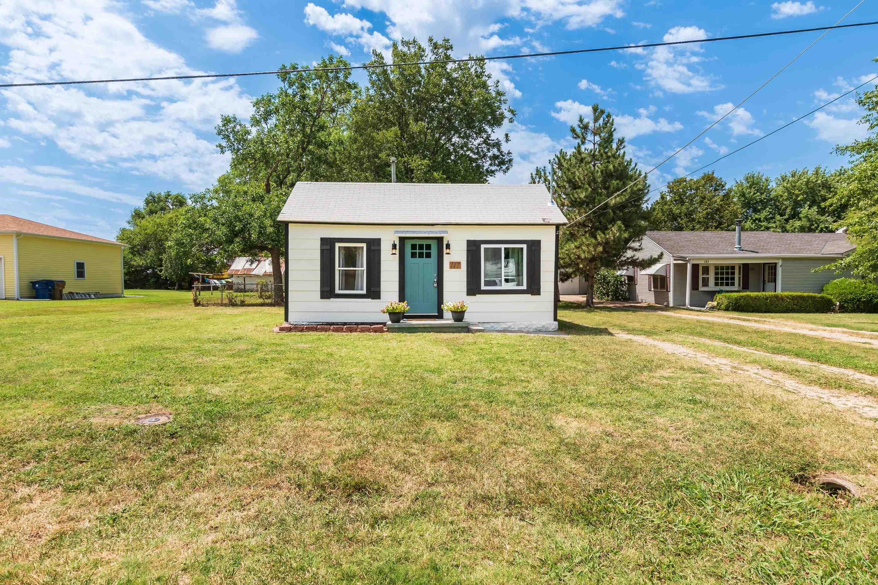 Cutest little house in Goddard!  Completed remodeled.2 bed, 1 bath.  Every inch of the house has bee