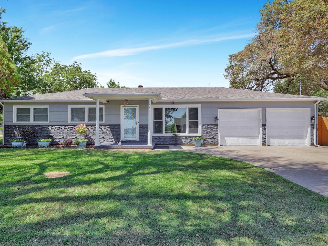 9191 S Broadway Ave, Haysville, KS 67060