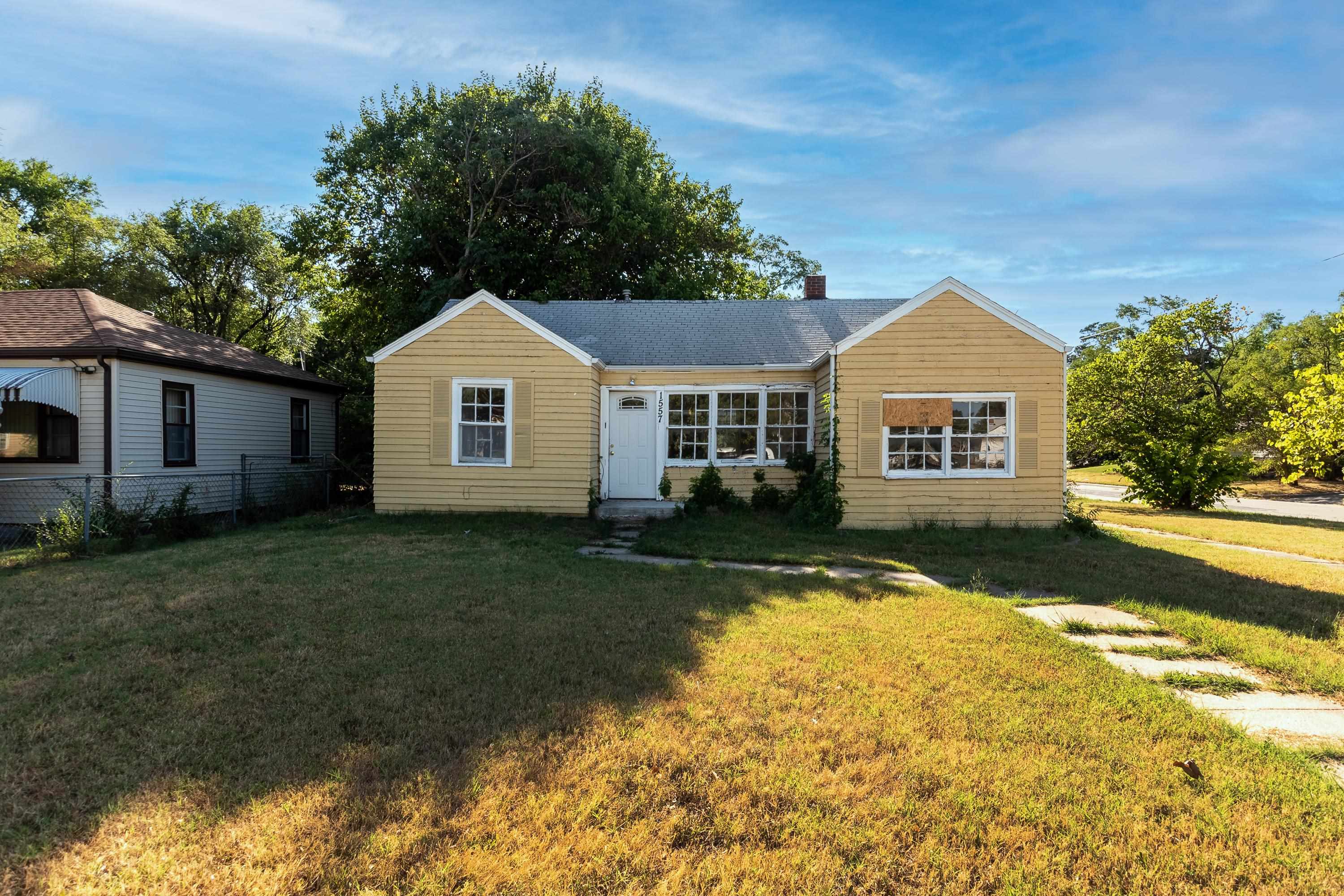 Your opportunity to put your thumbprint and bid on this 3 bedroom 1 bath ranch home in Northeast wic