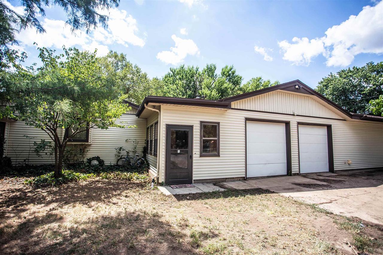 For Sale: 301 S 4th St, Clearwater KS