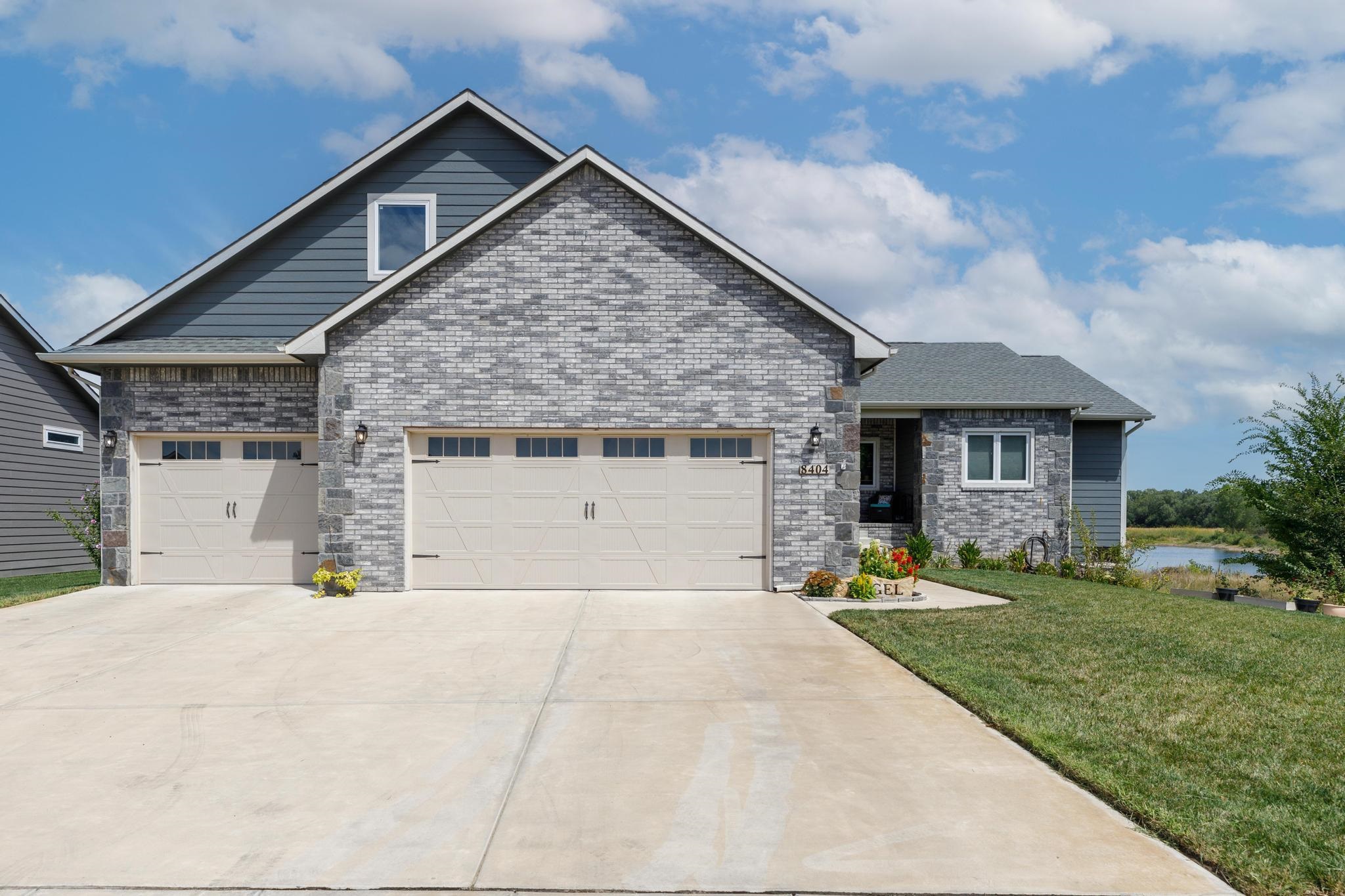 8404 W Coral St, Maize, KS 67101