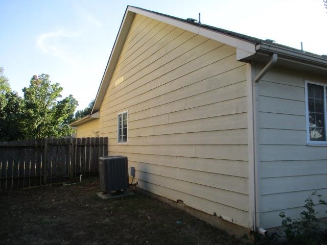 For Sale: 808 E Hawthorne Dr, Derby KS