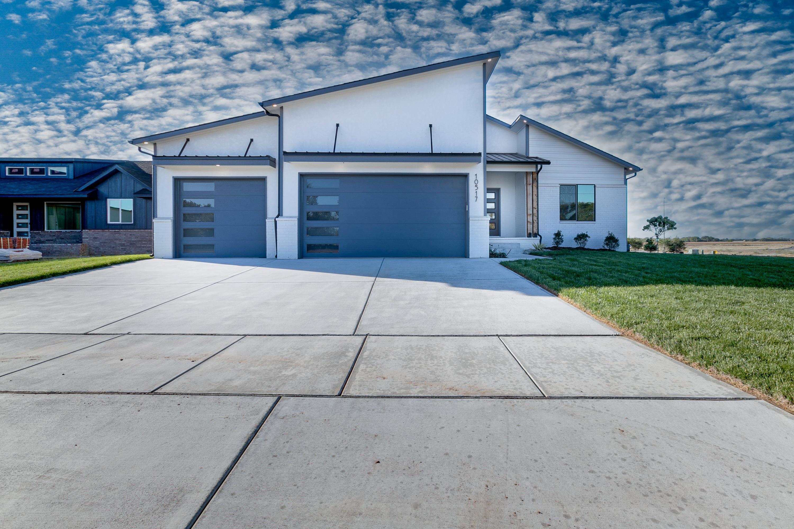 Photo of 10517 W Graber Cir in Wichita, KS