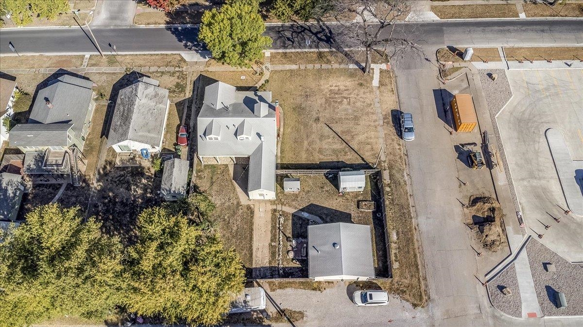 For Sale: 1119 E 5th Ave, Winfield KS