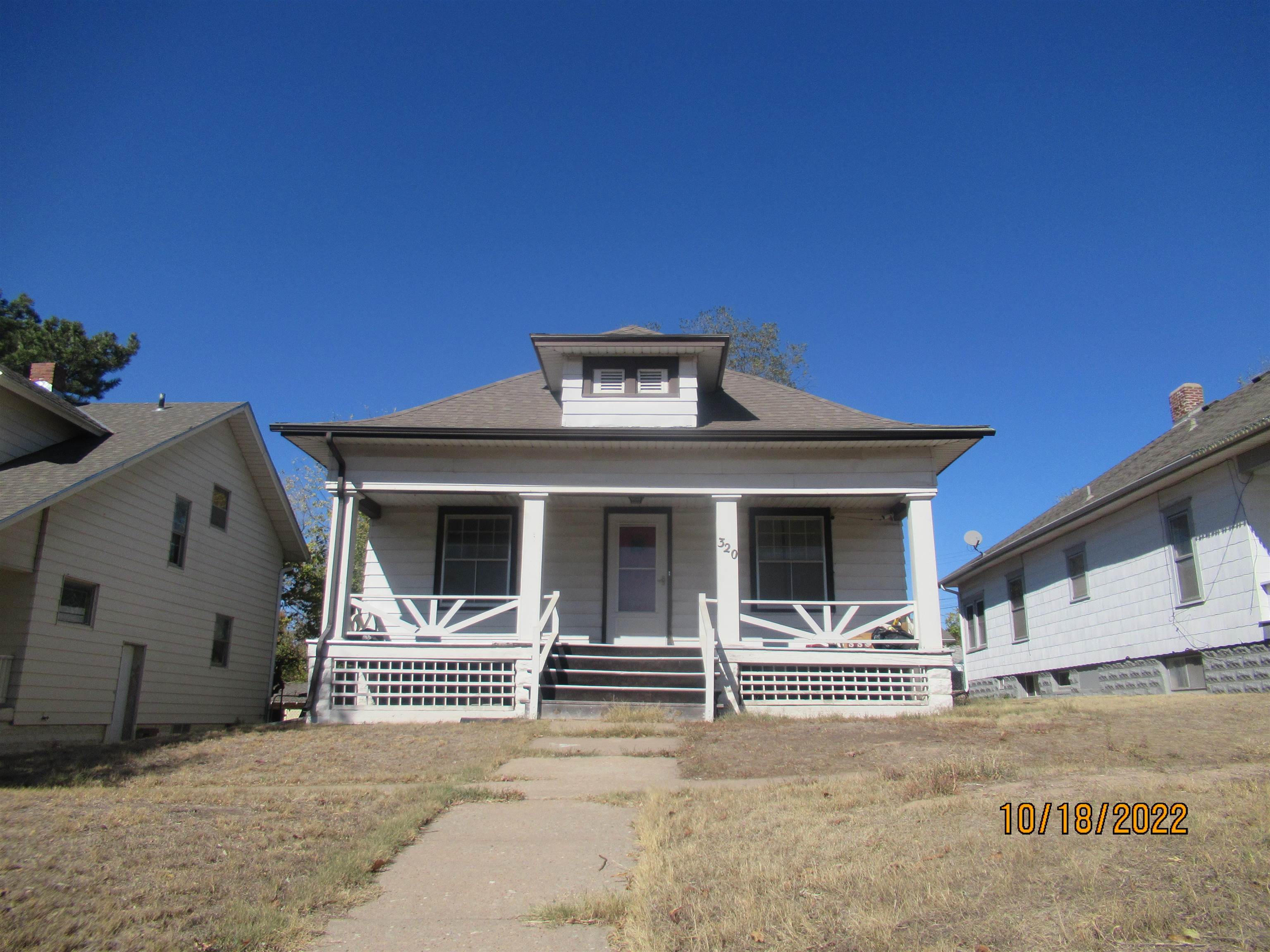 Photo of 320 W Blaine St in Pratt, KS