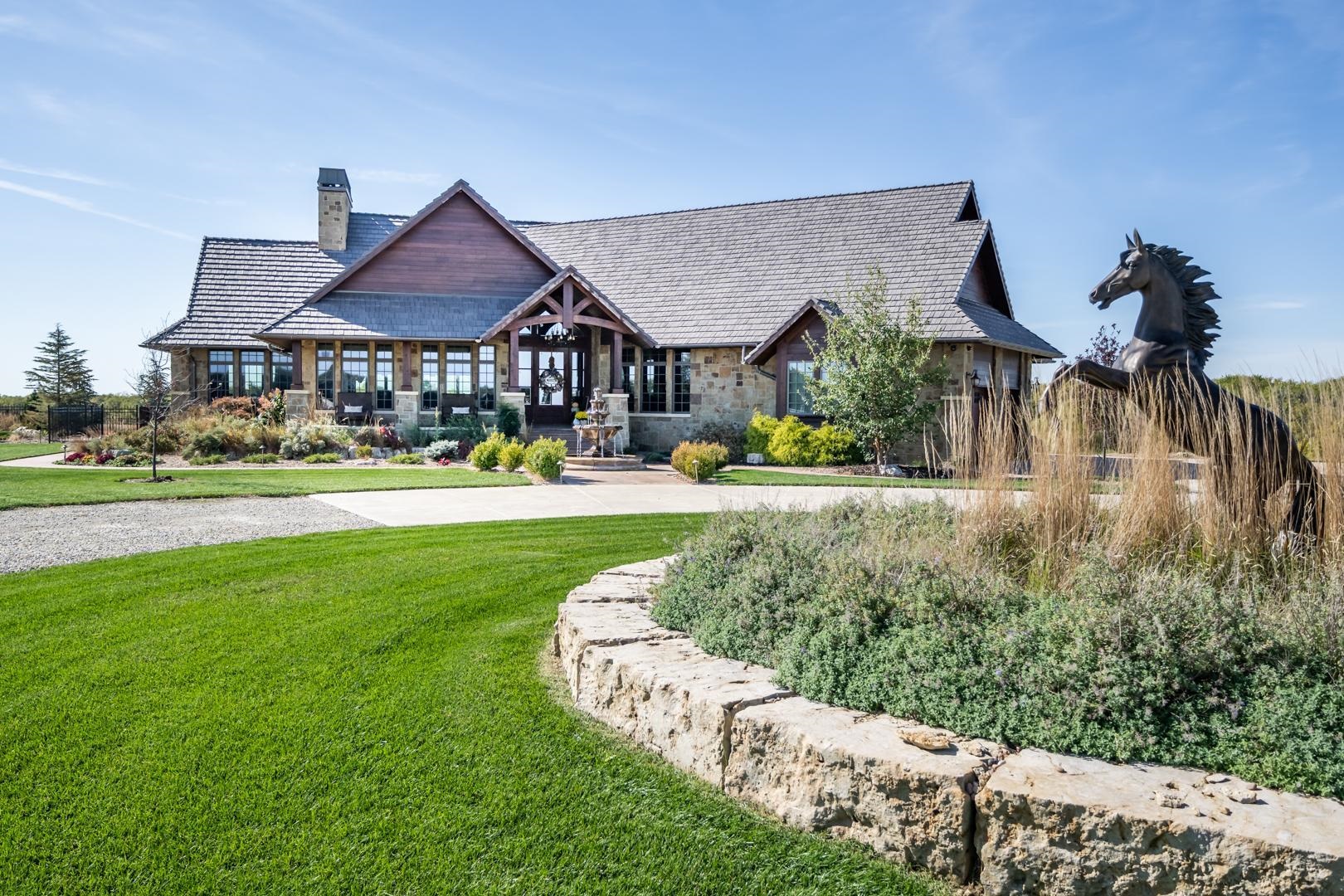 Photo of 1051 N Blackstone Rd in Milton, KS