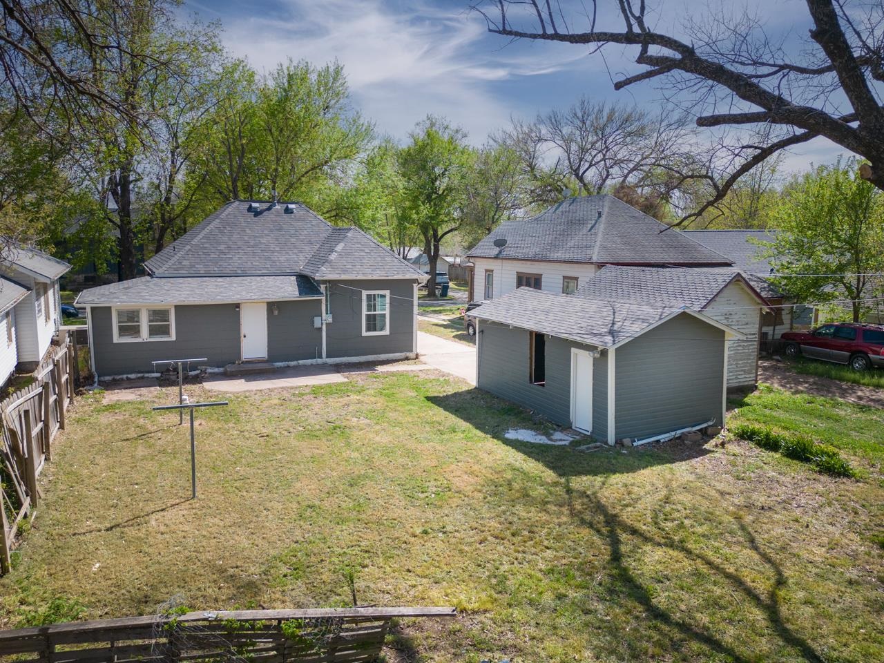 For Sale: 918 E 15th Ave, Winfield KS