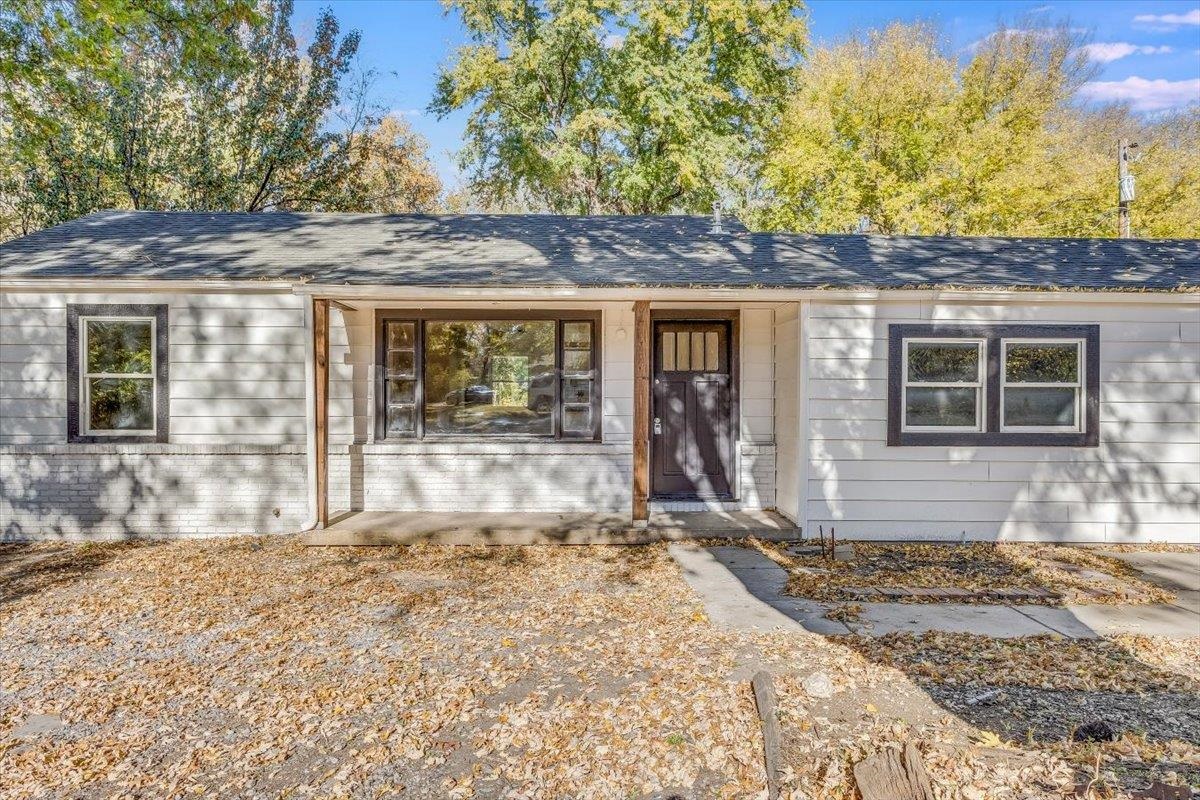 For Sale: 608 W Conyers Ave, Derby KS