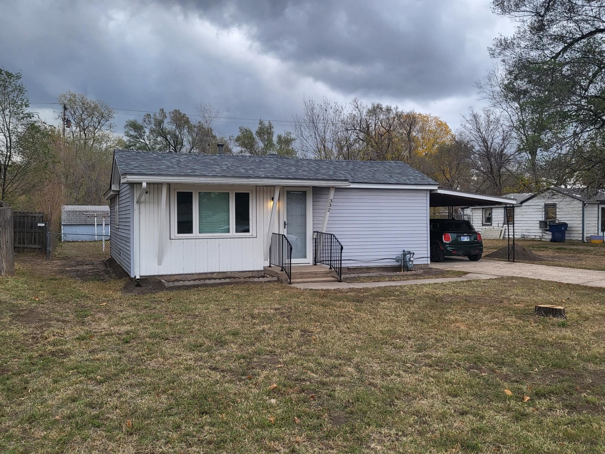 Photo of 332 N Flora St in Wichita, KS
