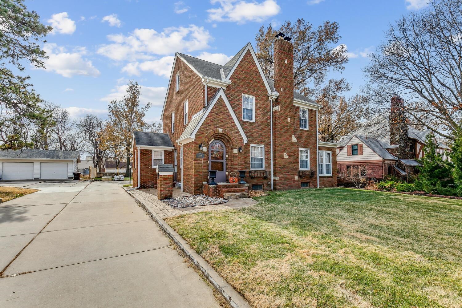 Photo of 1006 E Euclid St in Mcpherson, KS