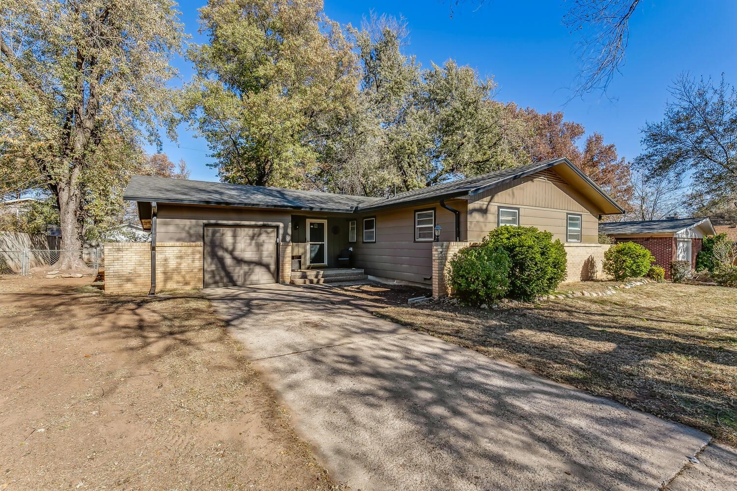 7332 W Galoway