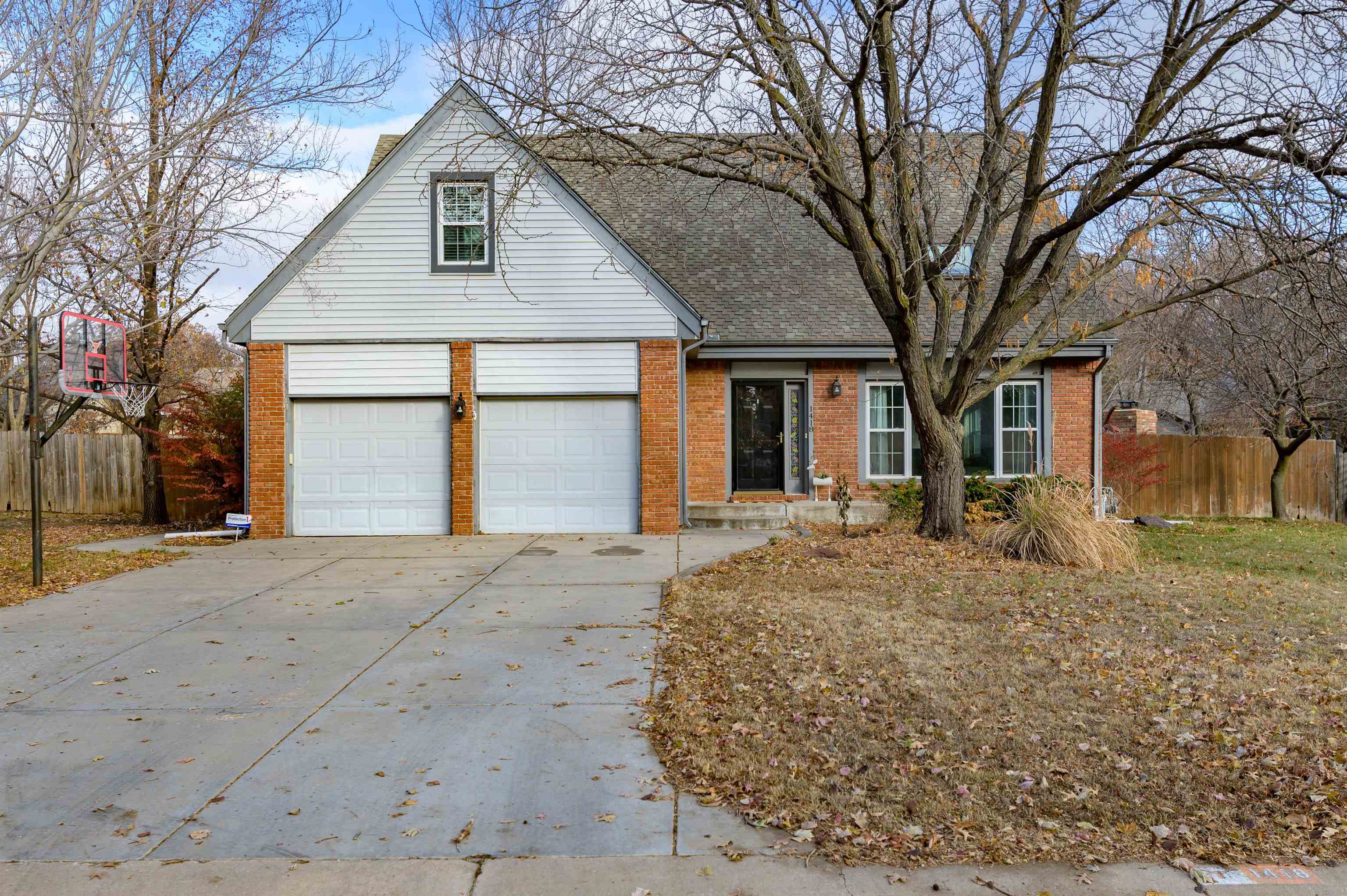 Get the BEST CHRISTMAS GIFT EVER! This 4 bedroom, 3.5 bath, full finished basement with in ground sa