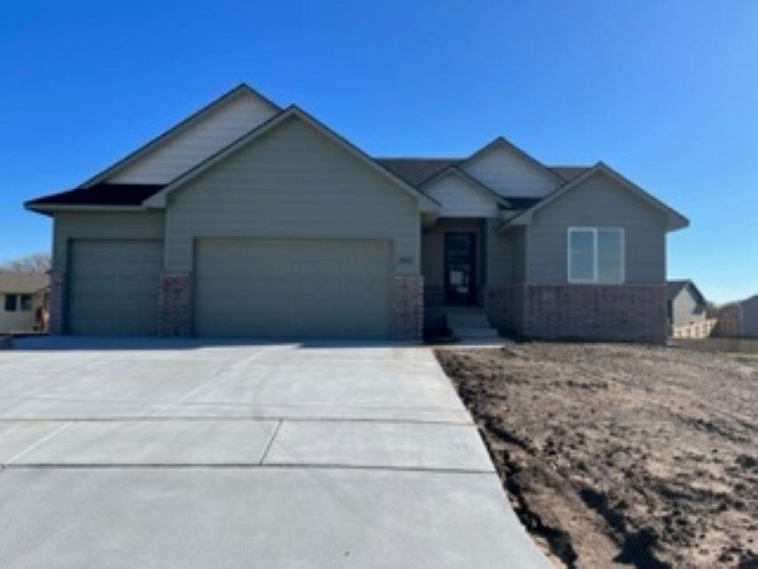 Photo of 2613 E Thunder Cir in Wichita, KS