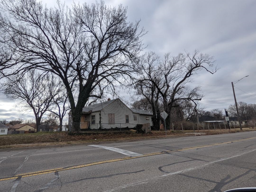 Photo of 3810 W 9th St N in Wichita, KS