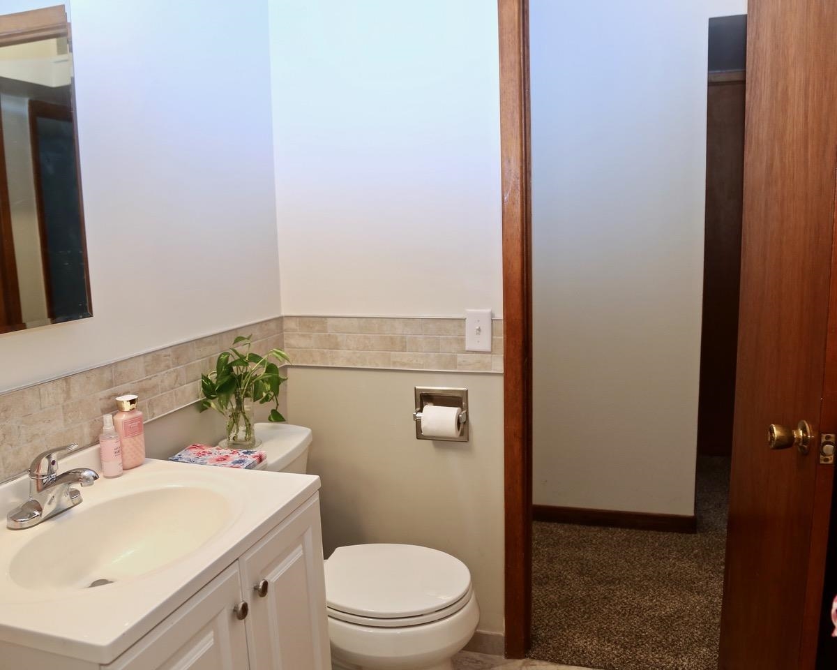 For Sale: 1413  Eastland Dr, Hutchinson KS