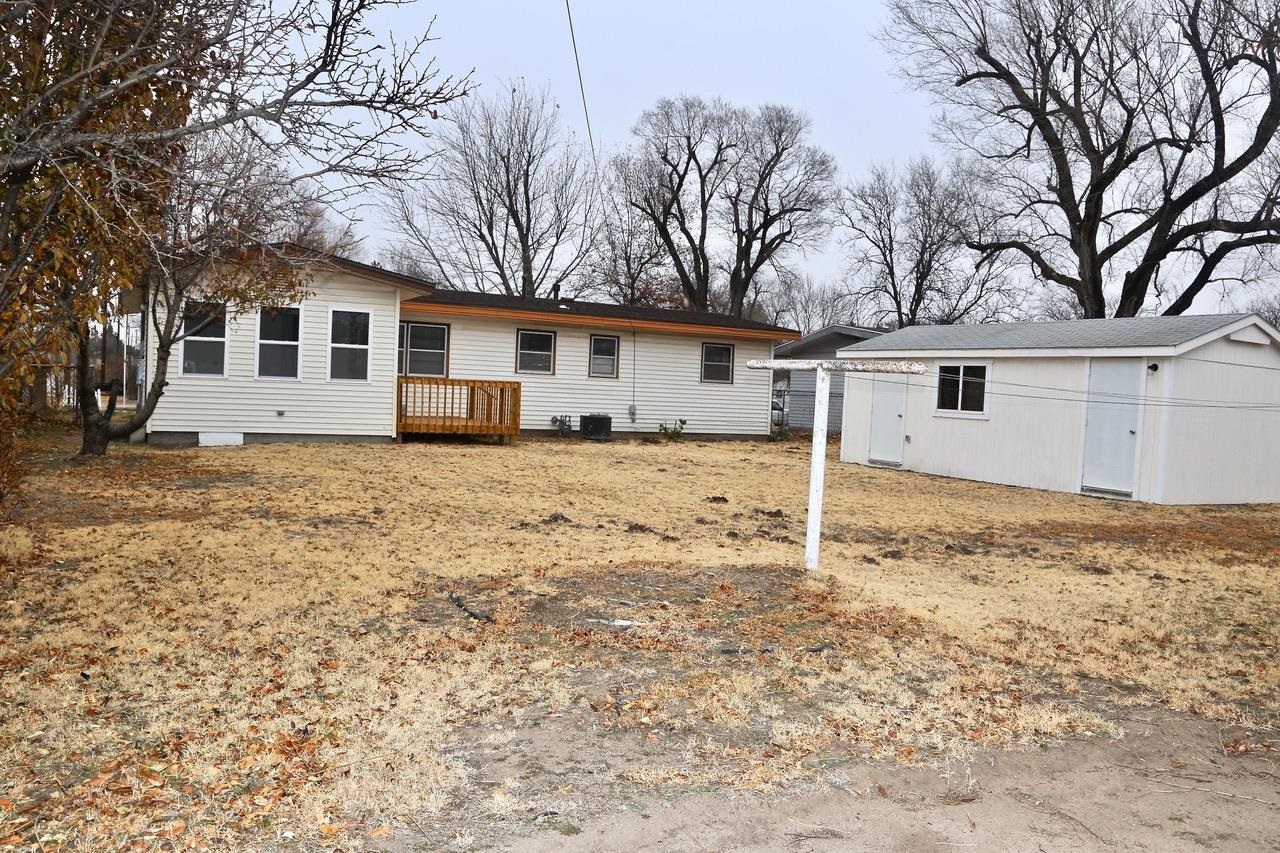 For Sale: 1413  Eastland Dr, Hutchinson KS