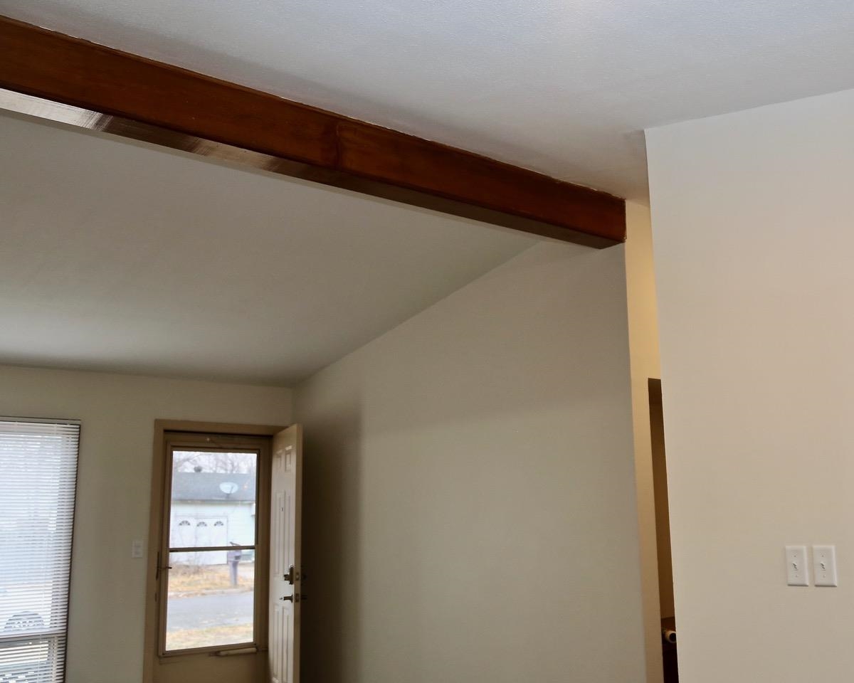 For Sale: 1413  Eastland Dr, Hutchinson KS