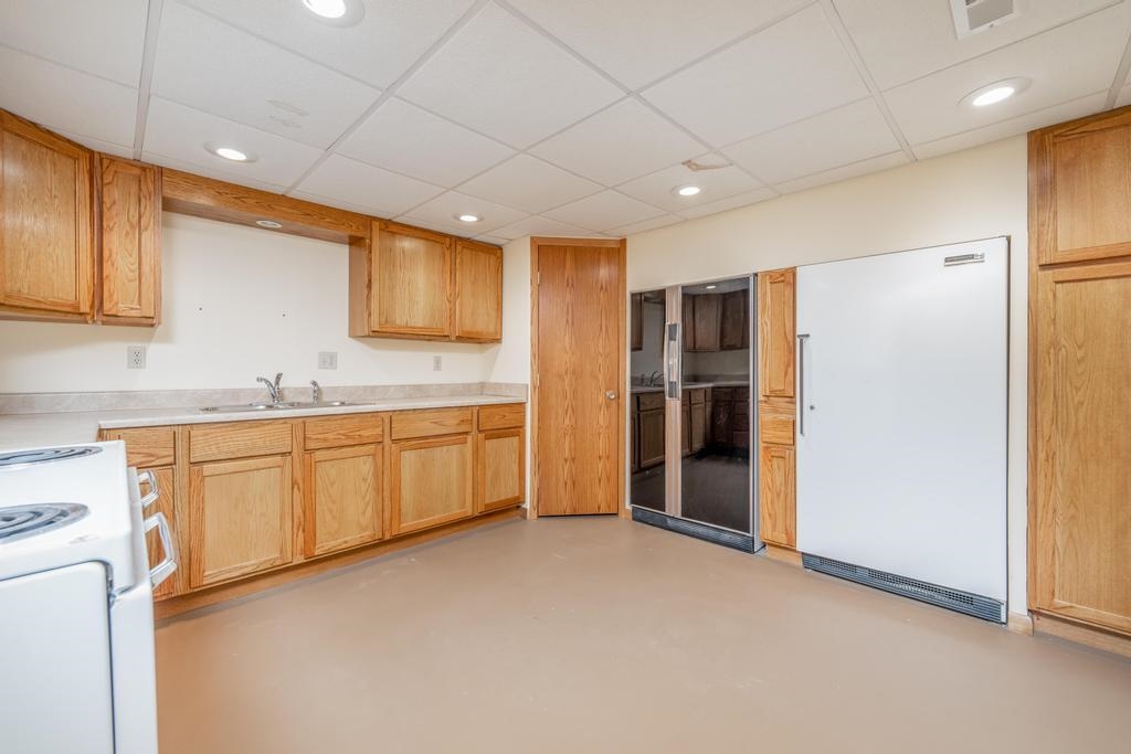 For Sale: 421 W 60th St S, Wellington KS