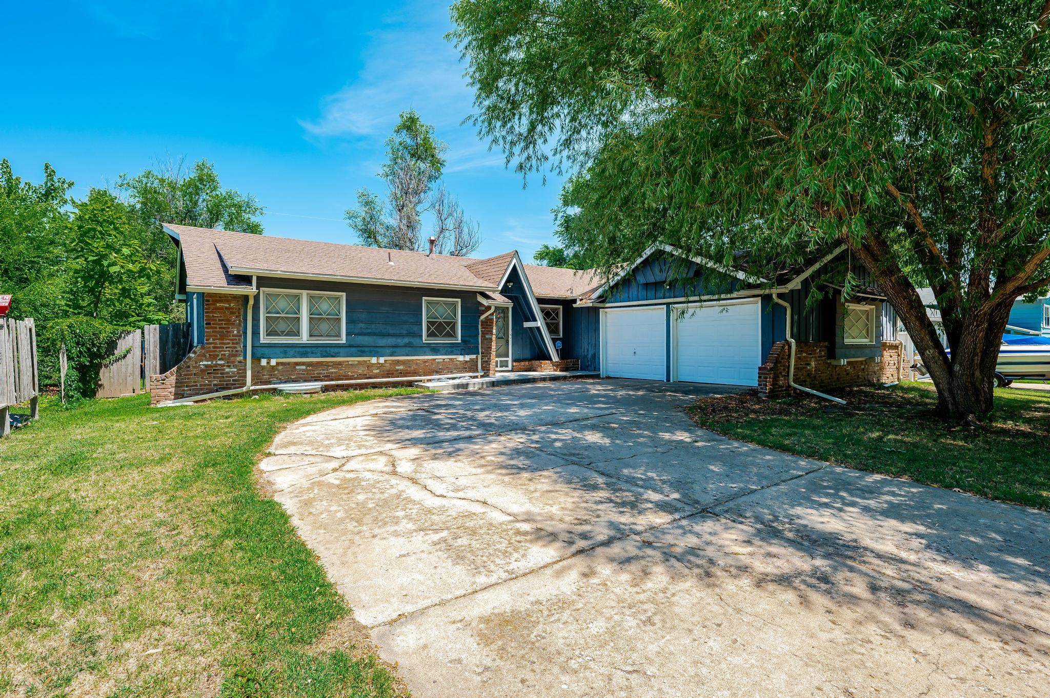 Photo of 5810 Memphis St in Bel Aire, KS