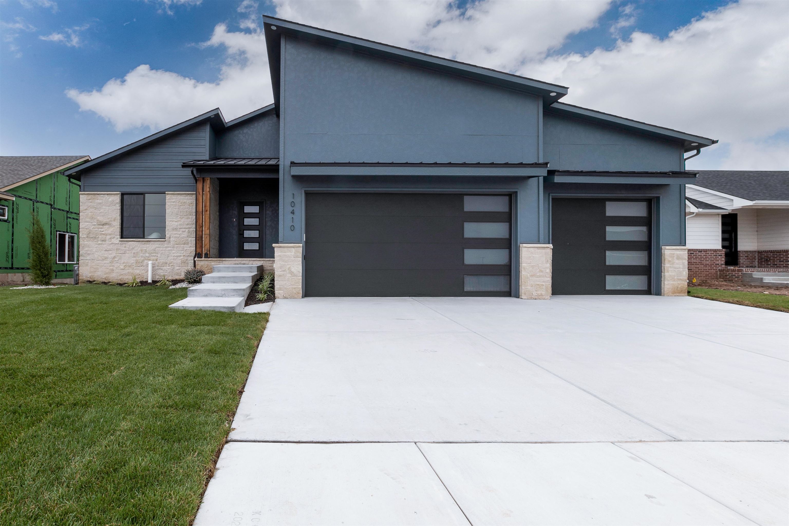 Photo of 10410 W Graber Cir in Wichita, KS