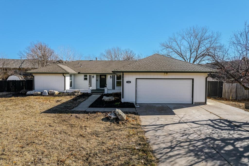 Photo of 104 N Burr Oak Rd in Wichita, KS