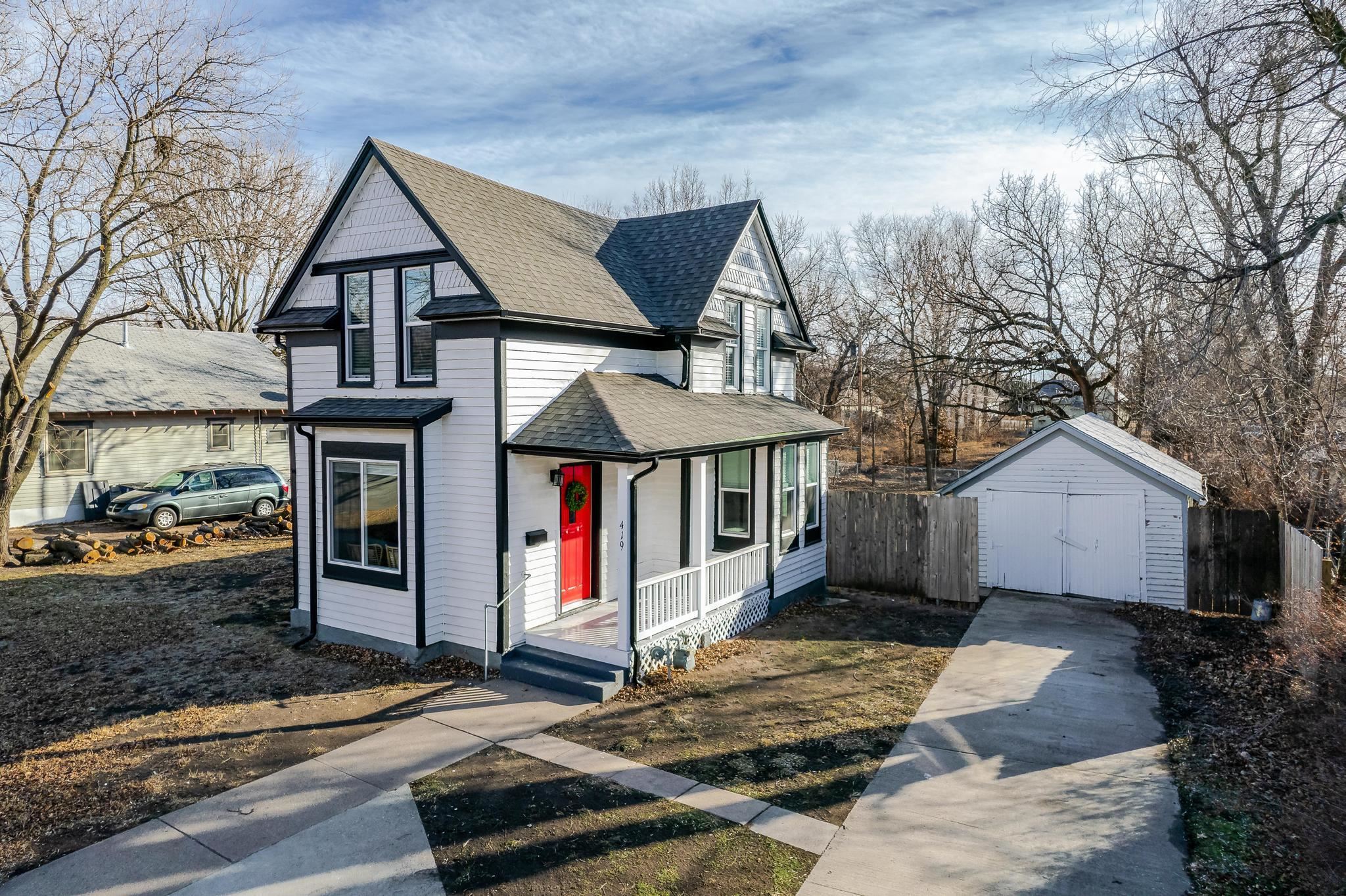 Photo of 419 E 8th St in Newton, KS