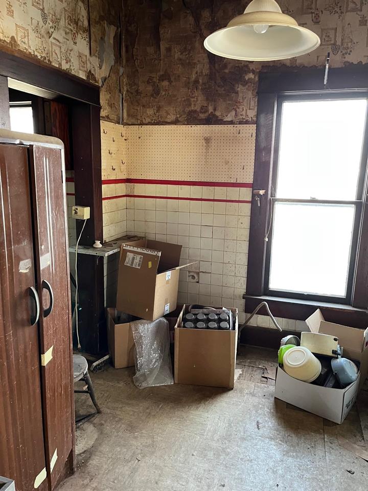 For Sale: 809 E 7th St, Wellington KS
