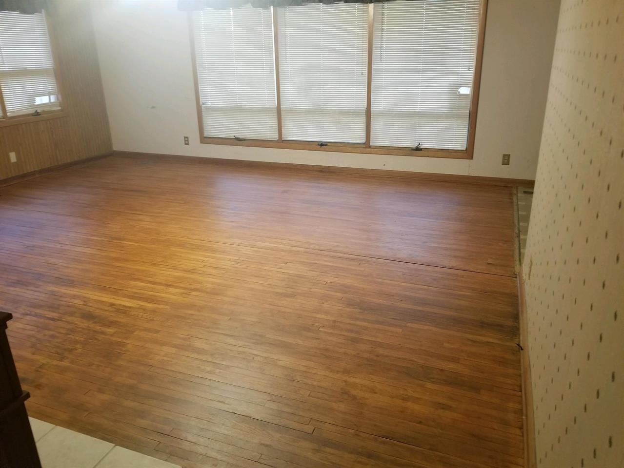 For Sale: 1116  Arthur St, Hutchinson KS