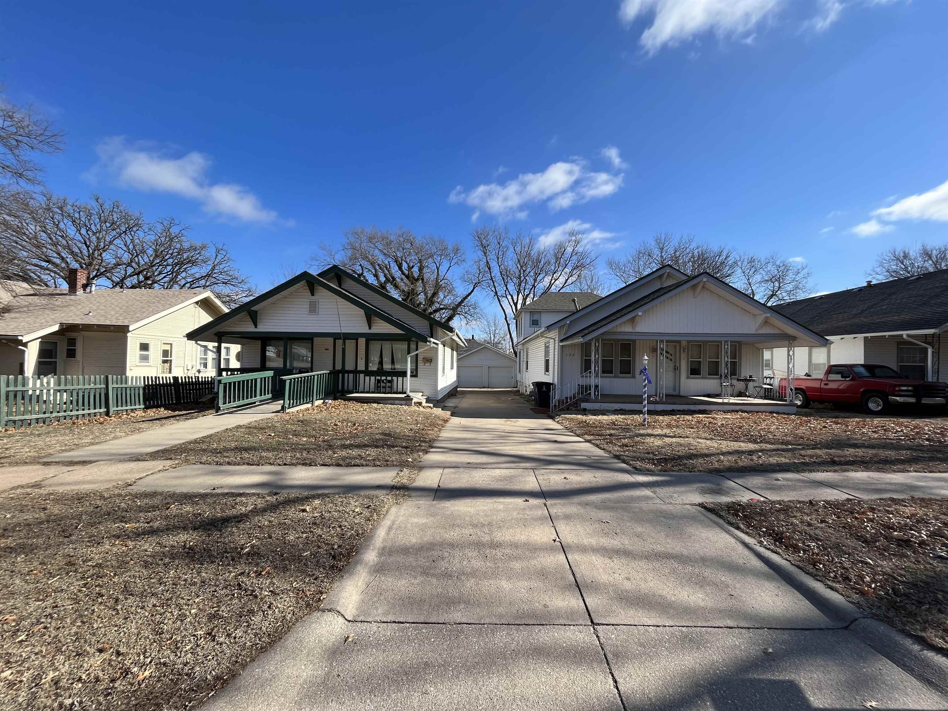 Photo of 122 N High St in El Dorado, KS