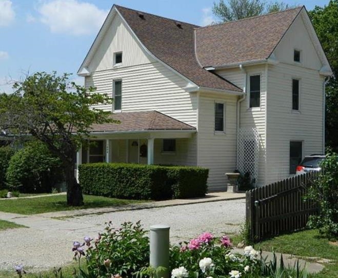 Photo of 1434 E 3rd in Winfield, KS