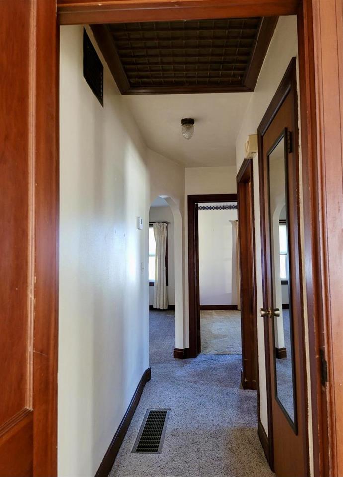 For Sale: 702 E 2nd St, Eureka KS