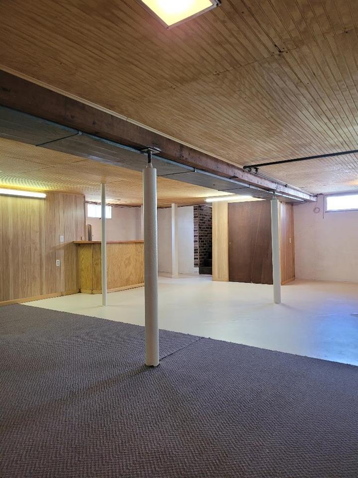 For Sale: 702 E 2nd St, Eureka KS