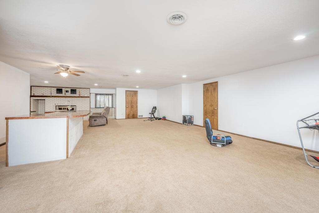For Sale: 33  Crestway Dr., Wellington KS