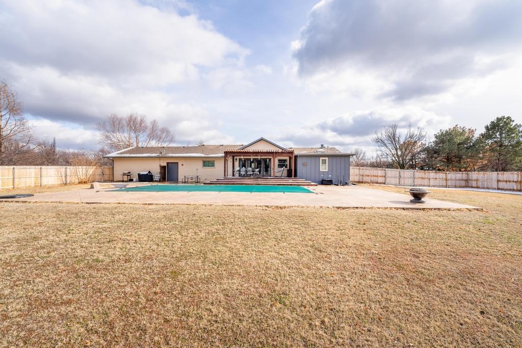 For Sale: 33  Crestway Dr., Wellington KS