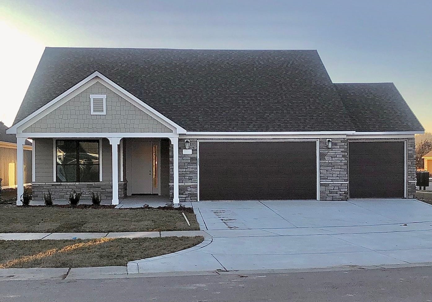 Photo of 125 S Legacy Wy in Andover, KS