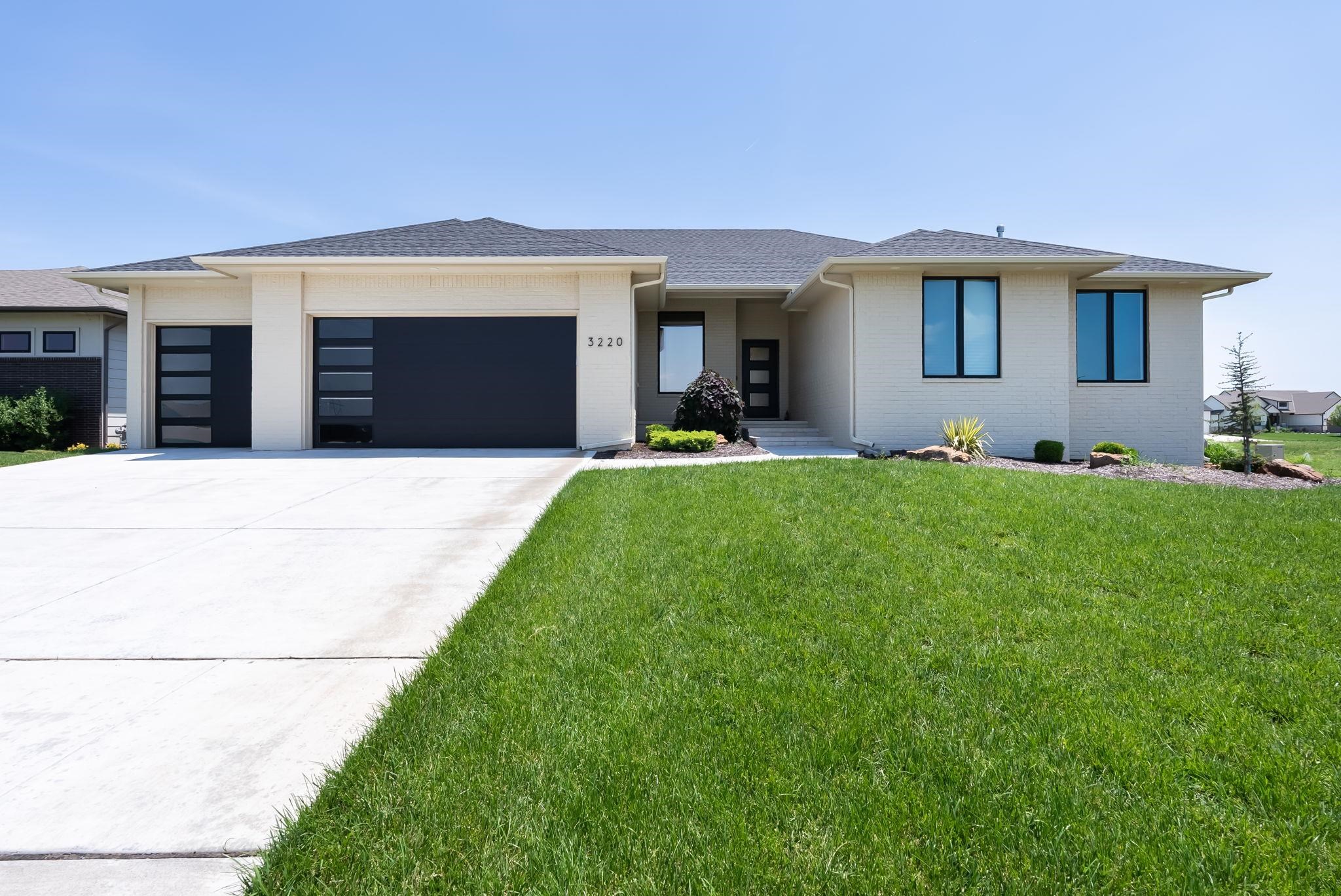 Photo of 3220 N Pine Grove Cir in Wichita, KS