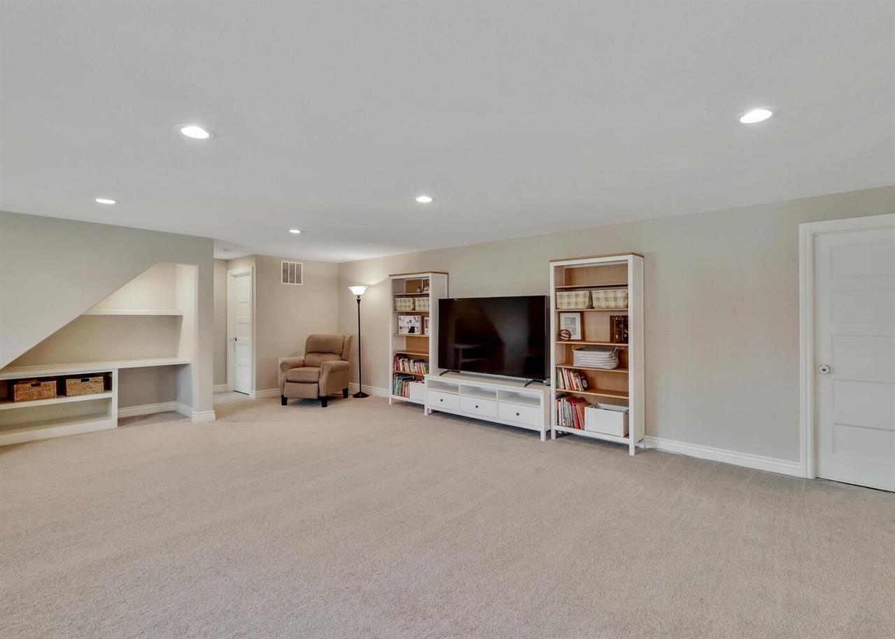 For Sale: 1220 S Fawnwood St, Wichita KS