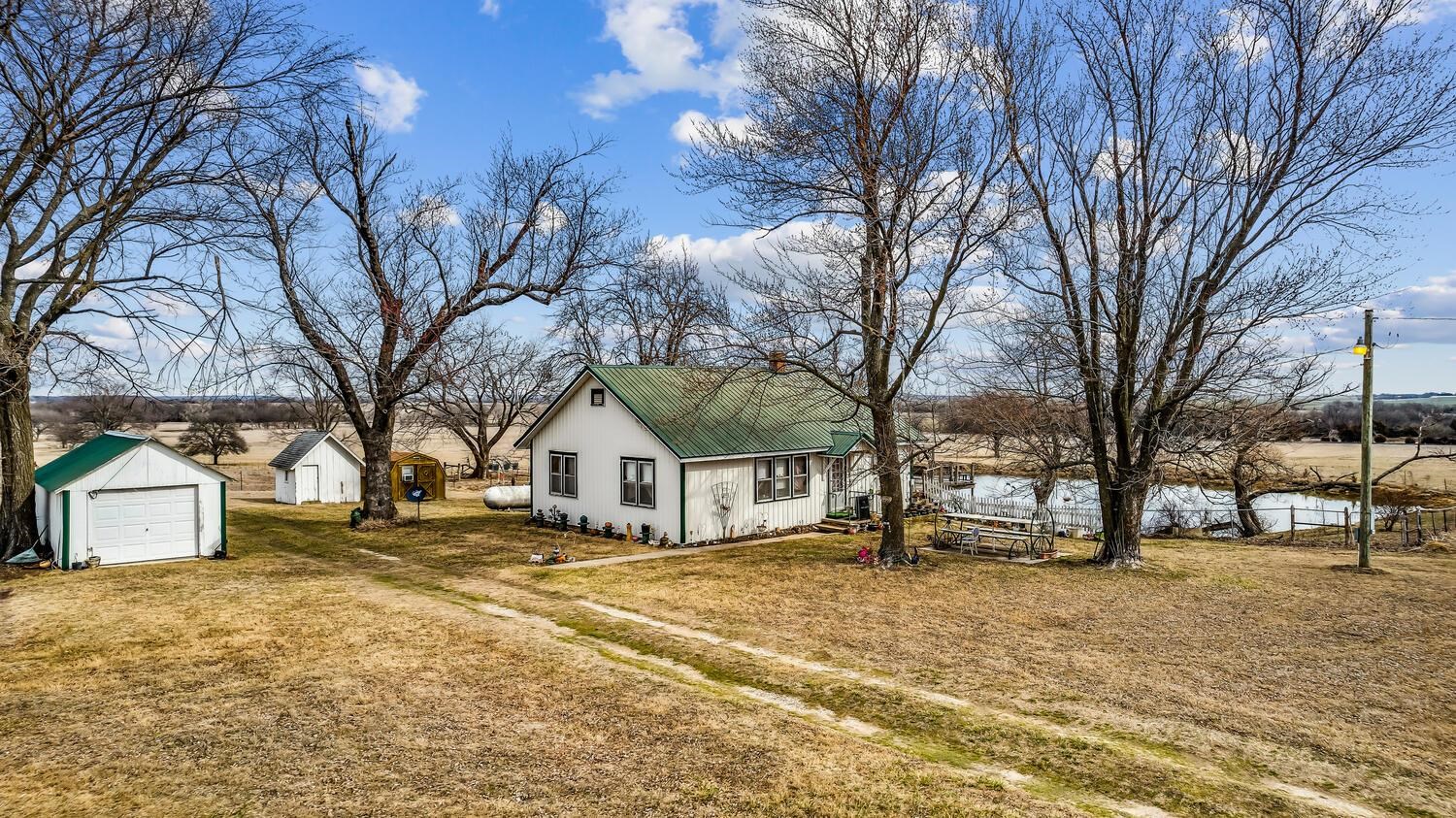 2373 County Road 3650, Independence, KS 67301