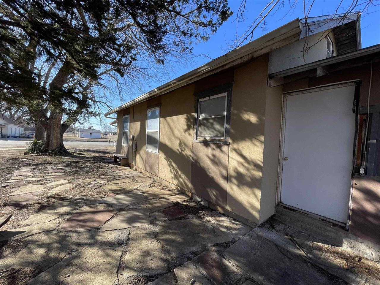 For Sale: 618 N Main St, Attica KS