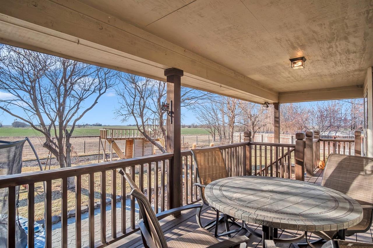 For Sale: 737  Normandy Ct, Newton KS