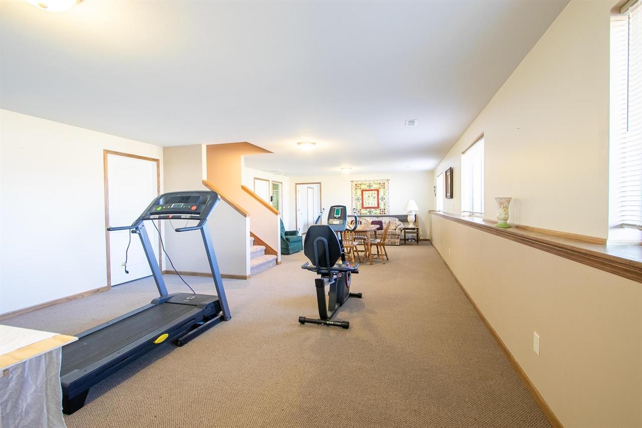 For Sale: 101 S Cottonwood St, Whitewater KS