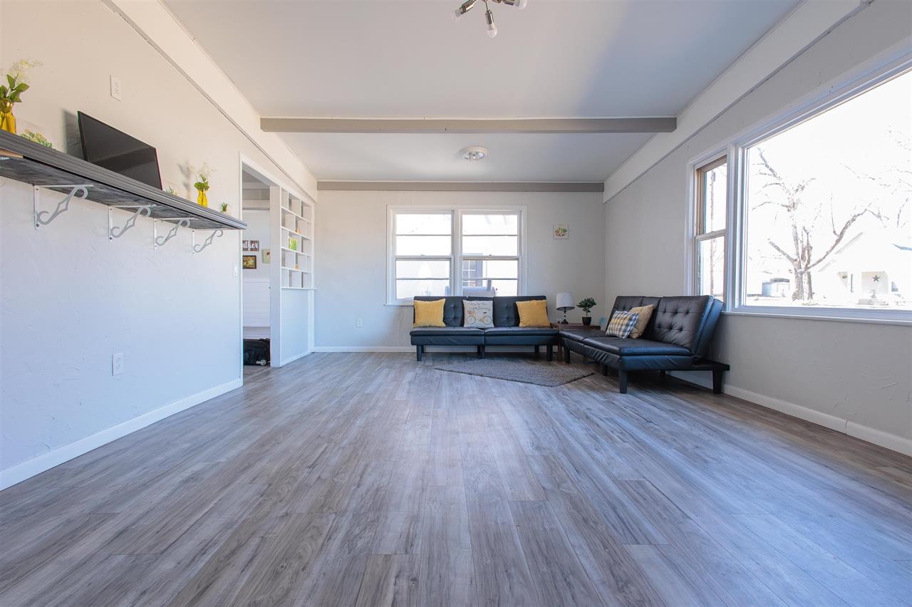 For Sale: 1819 E 8th Ave, Winfield KS
