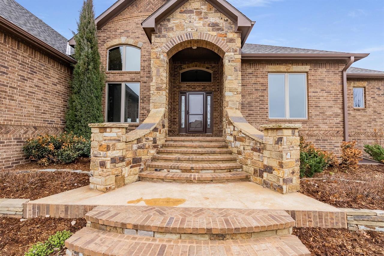 For Sale: 1314 S CITY VIEW CIR, Wichita KS